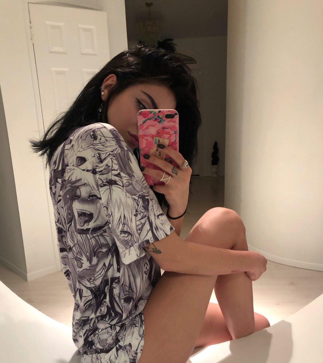 autumngravesz Nude OnlyFans Leaks 1