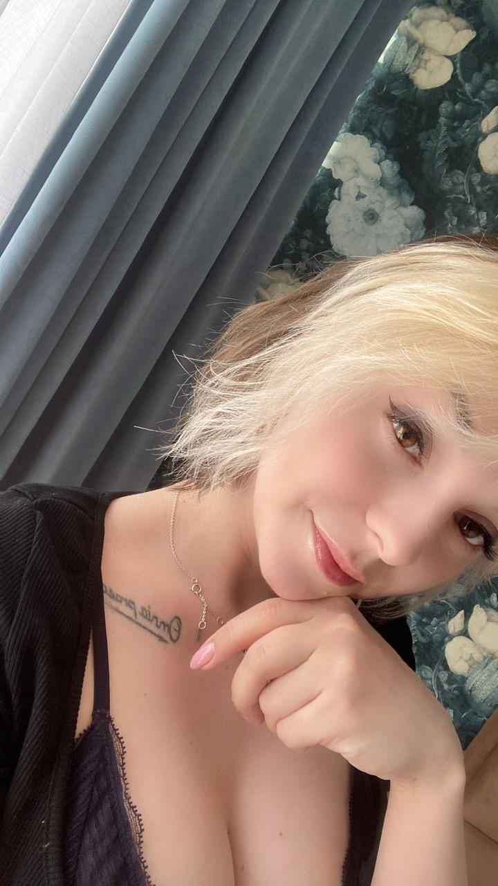 dear.iris Nude OnlyFans Leaks 1