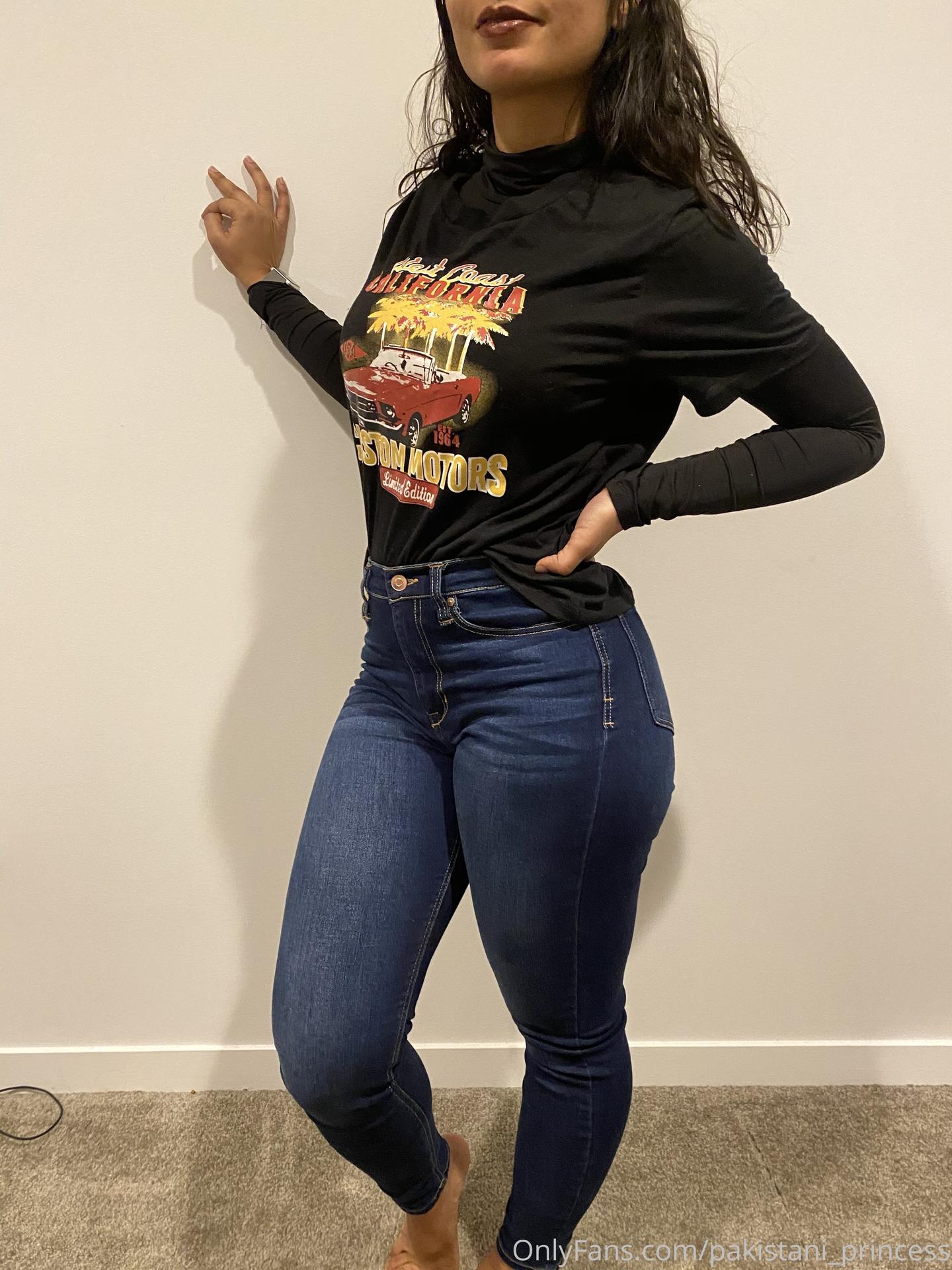 Desi Royalty / pakistani_princess Nude OnlyFans Leaks 1