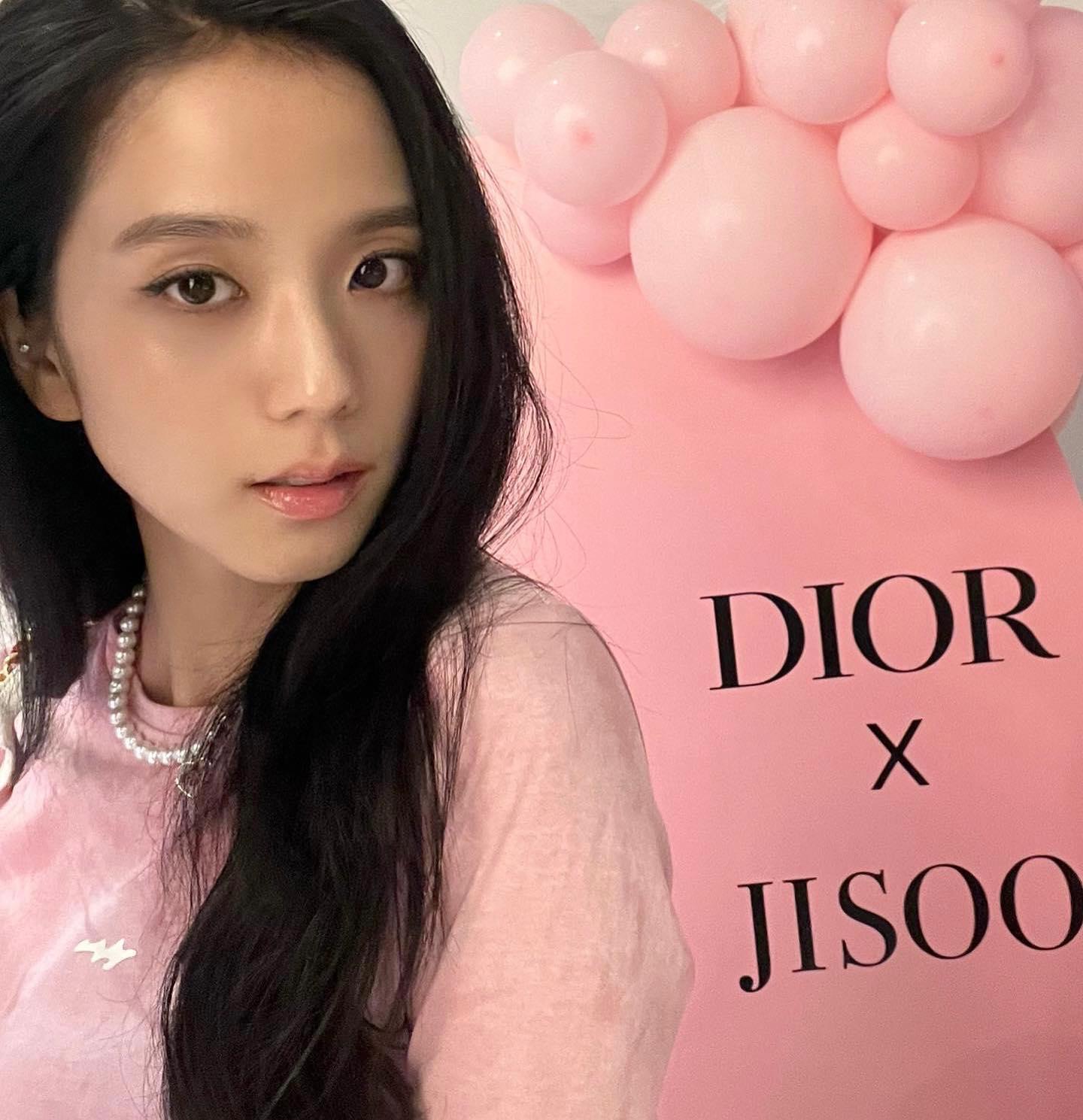 BLACKPINK / Jisoo / qenshizu Nude OnlyFans Leaks 1