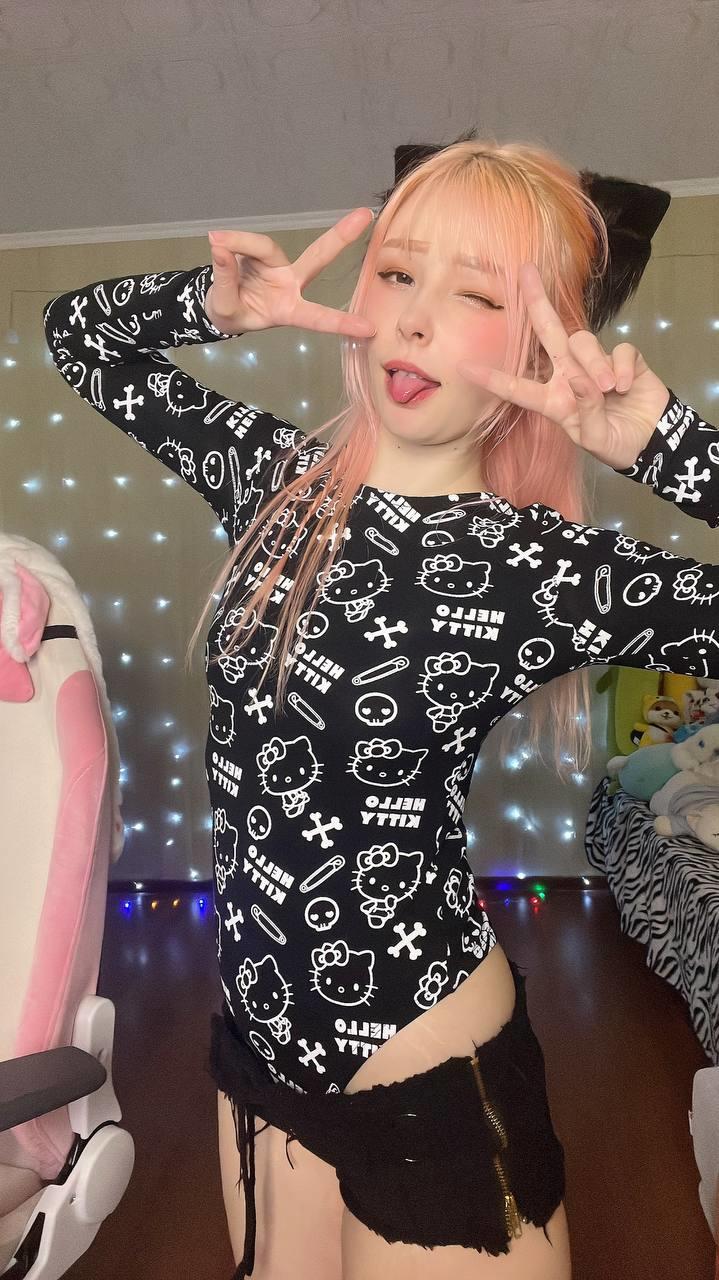 kittie_meo Nude OnlyFans Leaks 1