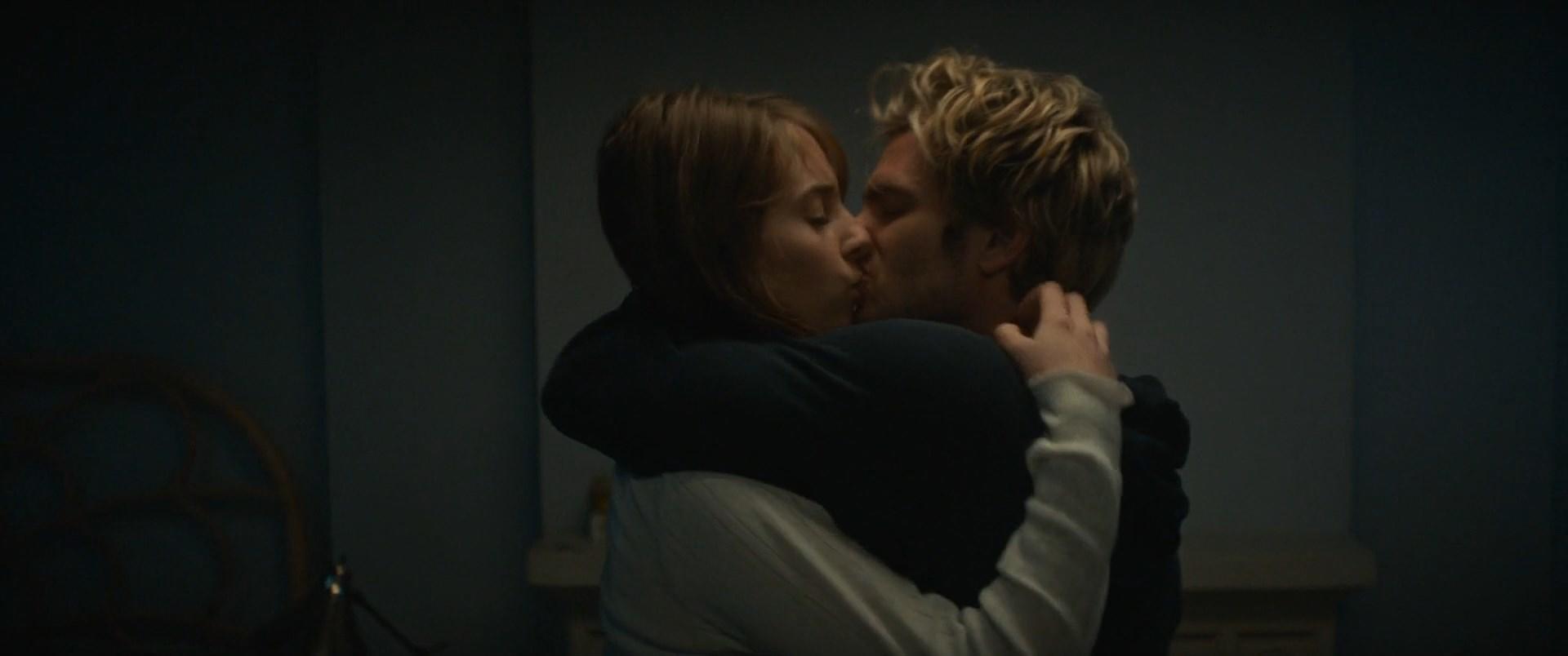 Maya Hawke / neohawk2 Nude OnlyFans Leaks 1
