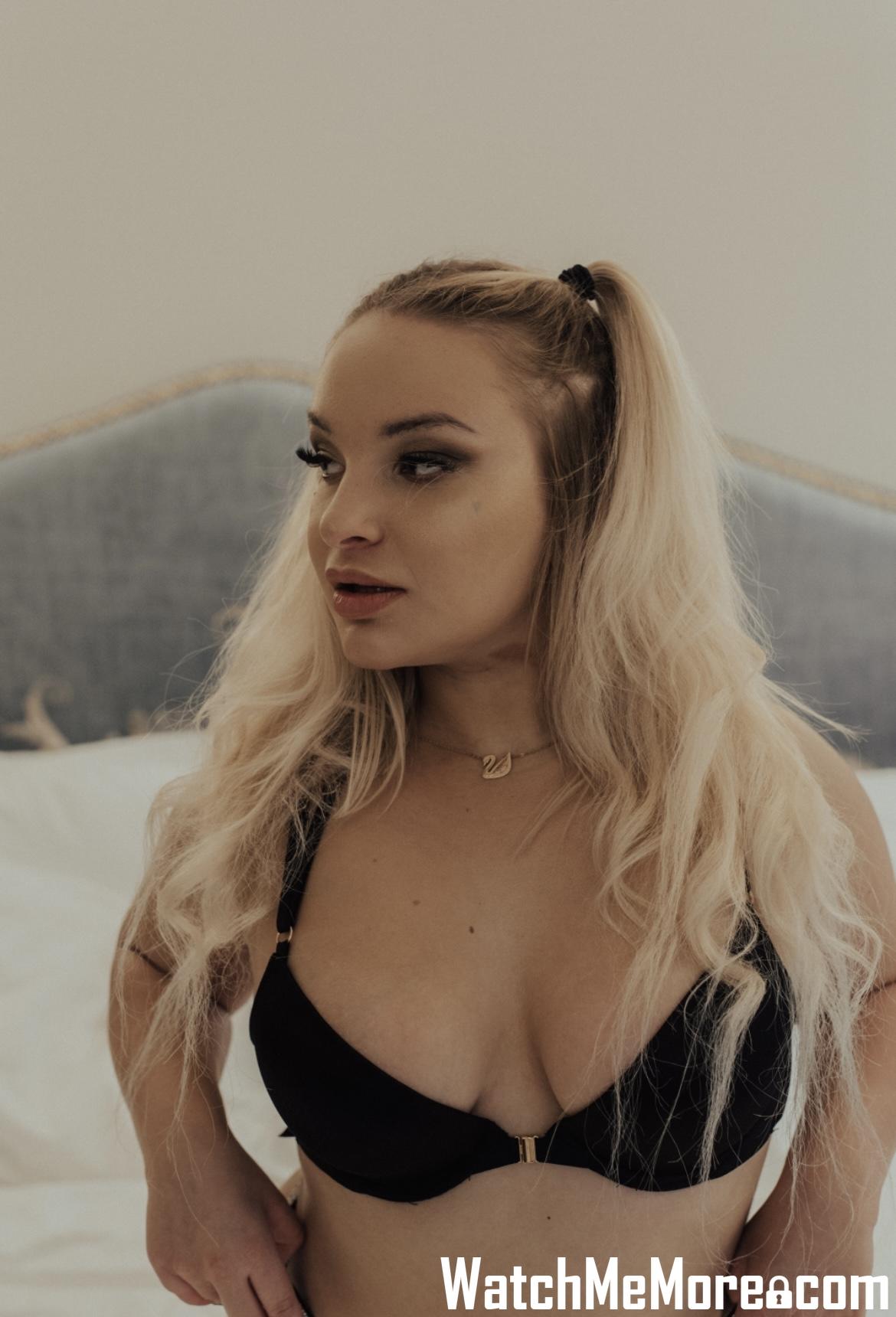 MiaNestiBaka Nude OnlyFans Leaks 1