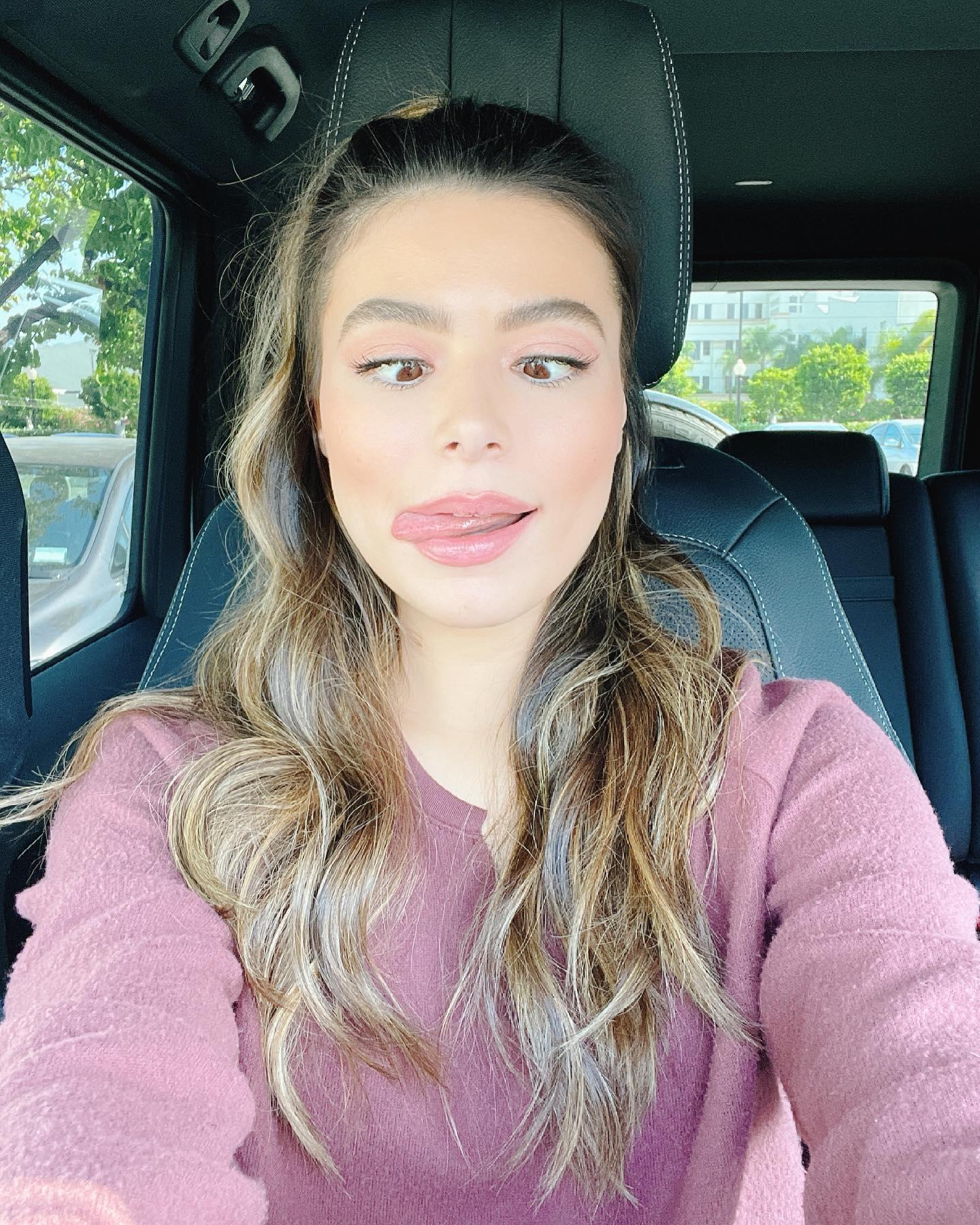 Miranda Cosgrove / onlyfanssz Nude OnlyFans Leaks 1