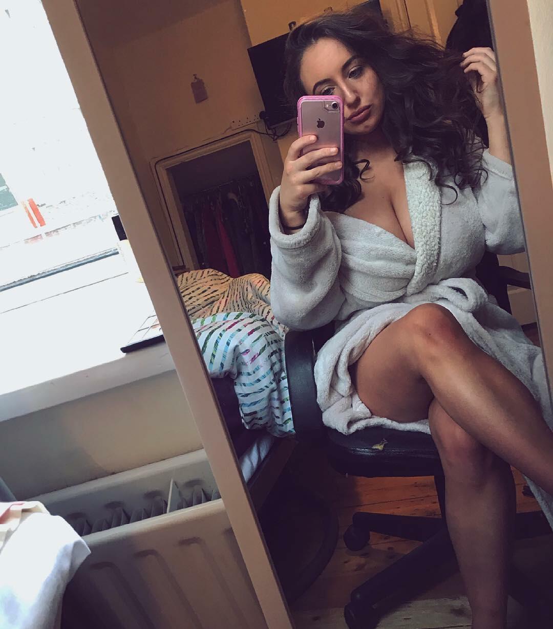 petratimea Nude OnlyFans Leaks 1