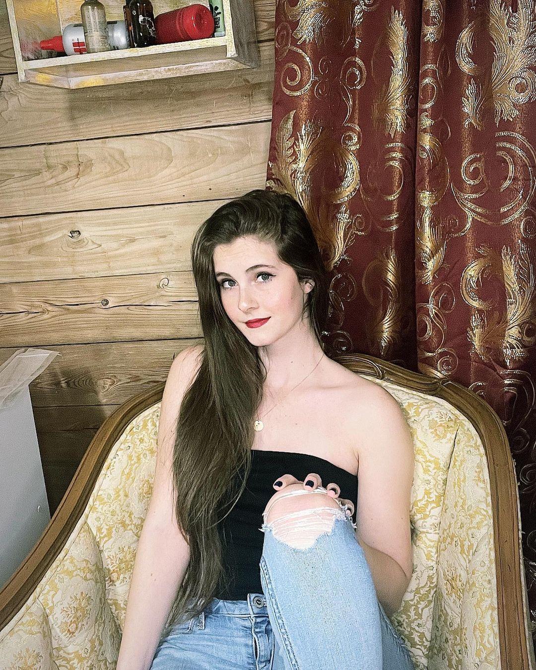 Rapunzel1333 Nude OnlyFans Leaks 1