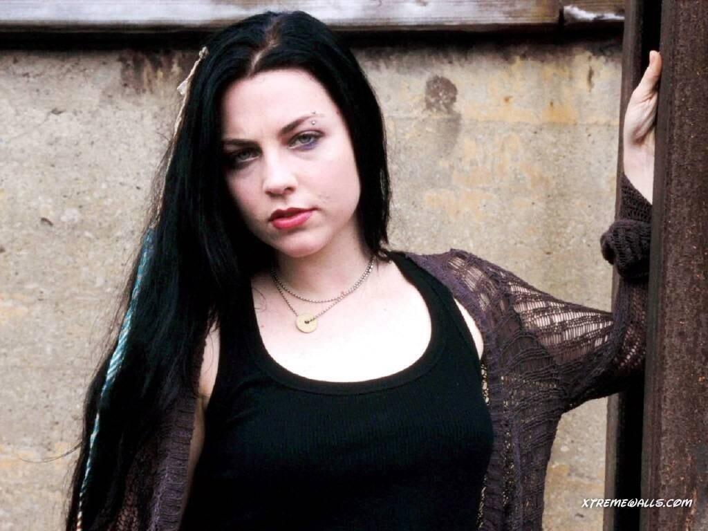 WomenMetal / thrashmetaldoll Nude OnlyFans Leaks 1