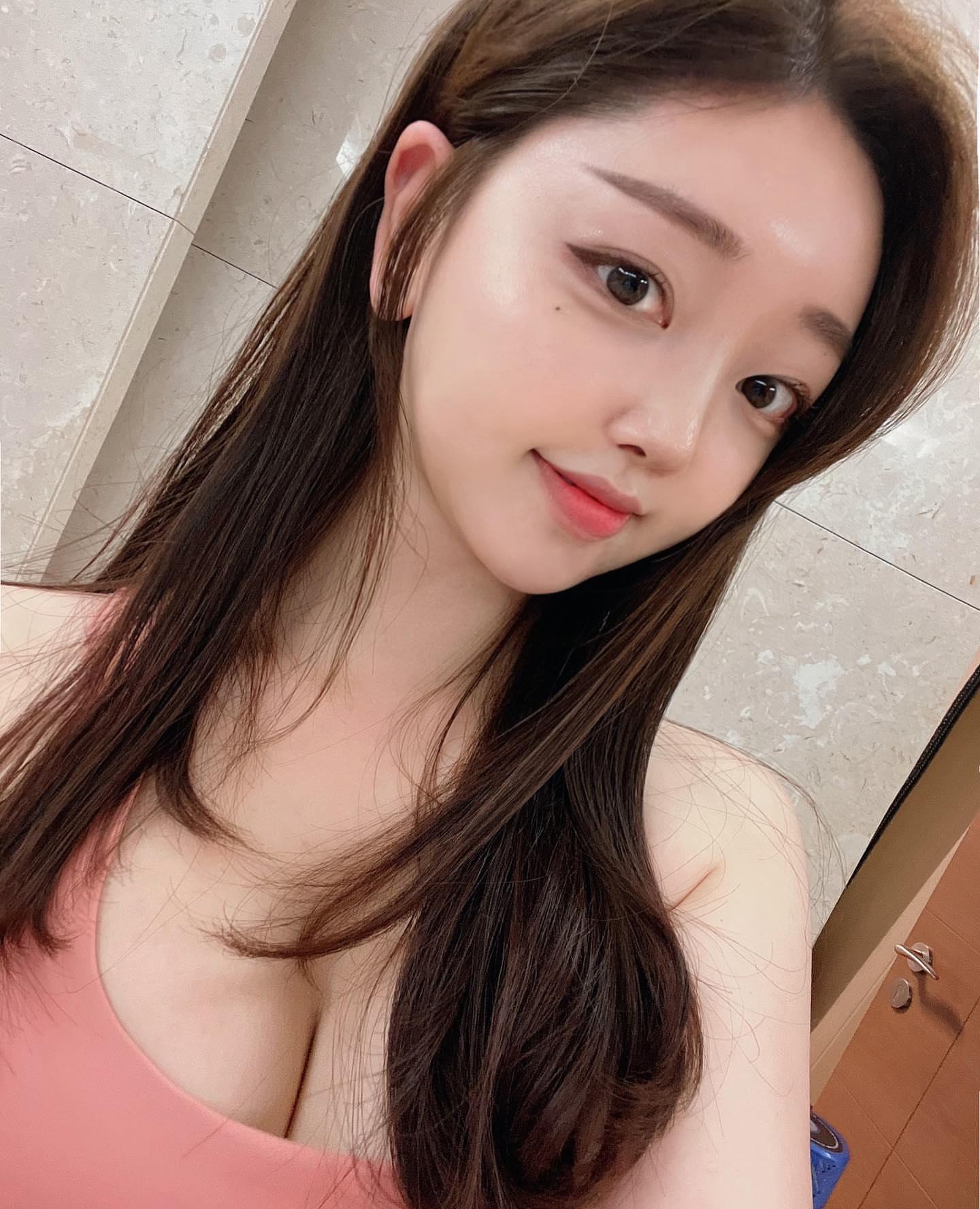 Xxapple_e / xxapple Nude OnlyFans Leaks 3
