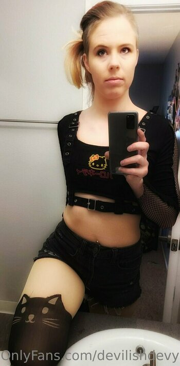 devilishdevyn Nude Leaks Photo 5