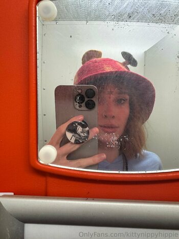 kittynippyhippie / littlenippyhippie Nude Leaks OnlyFans Photo 60