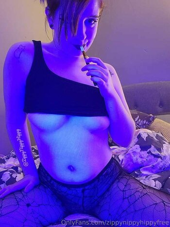 ZippyNippyHippy / https: Nude Leaks OnlyFans Photo 7