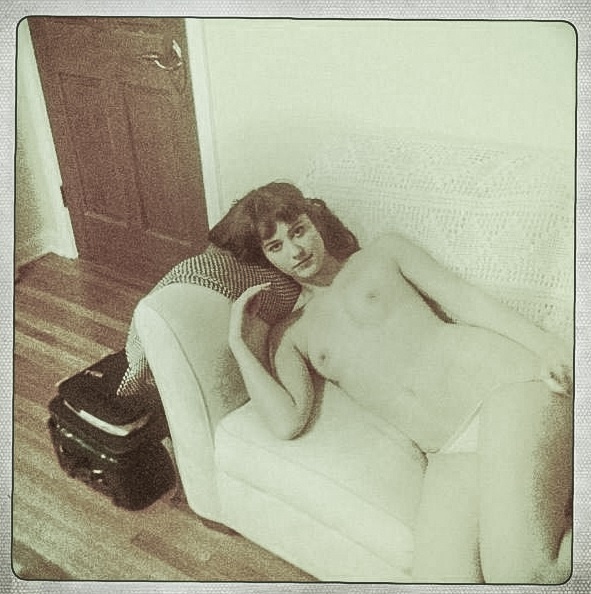 Mary Elizabeth Winstead Naked 05