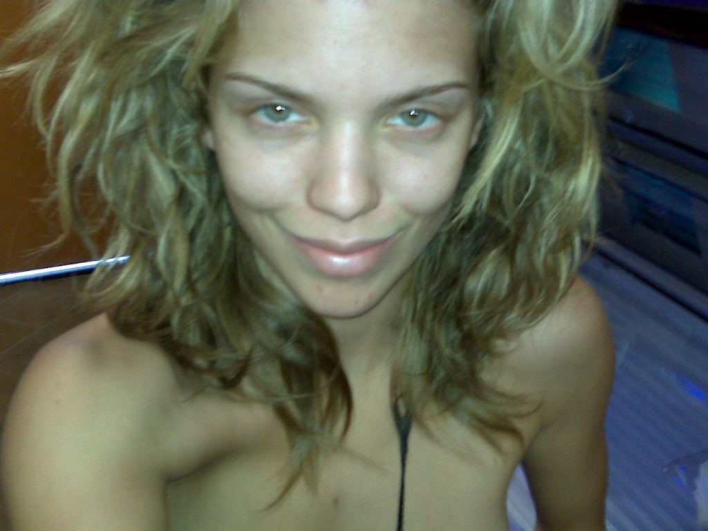 AnnaLynne McCord Naked 04