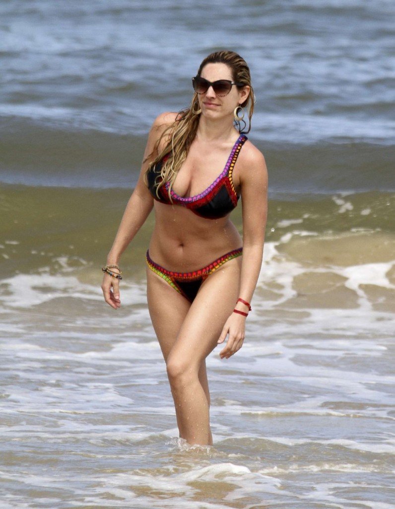 Kelly Brook in Bikini 05