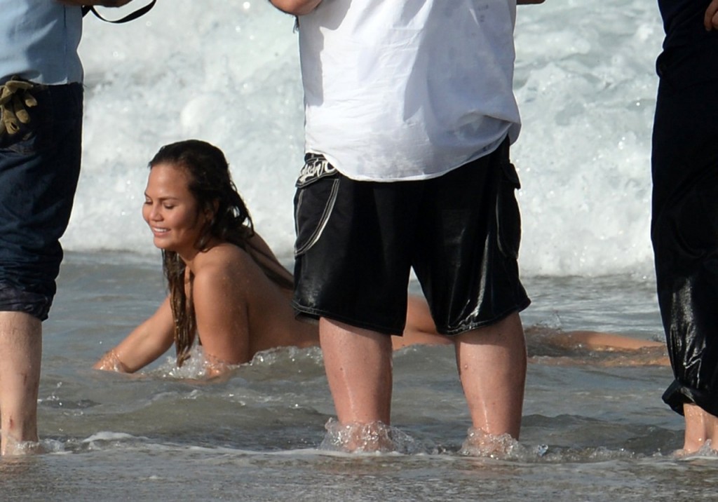 Chrissy Teigen Naked 13
