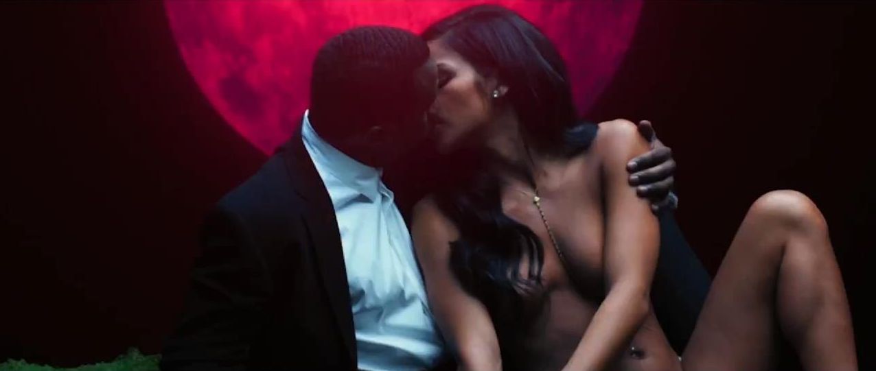 Cassie-Ventura-Topless-7