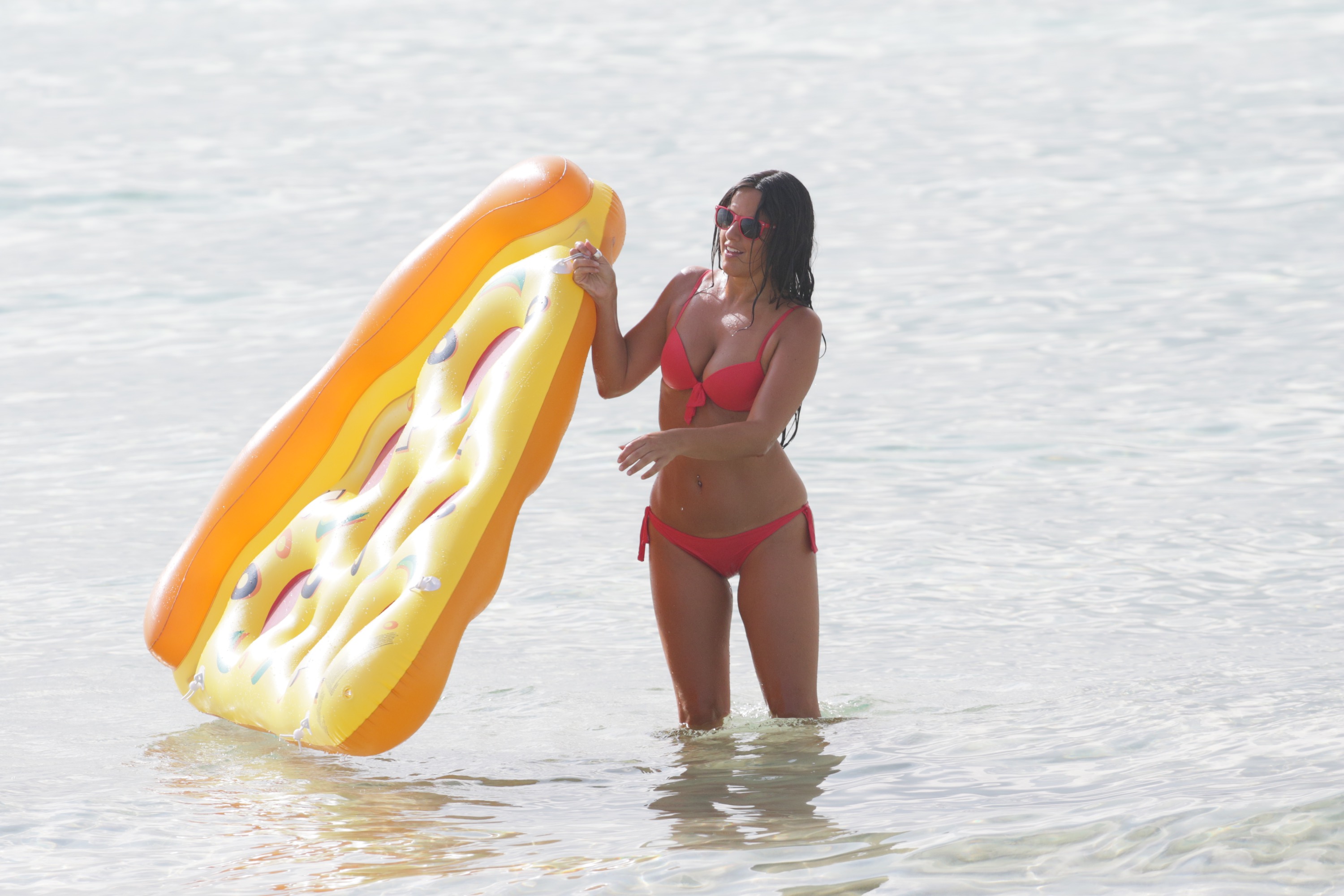 Claudia-Romani-Bikini-2