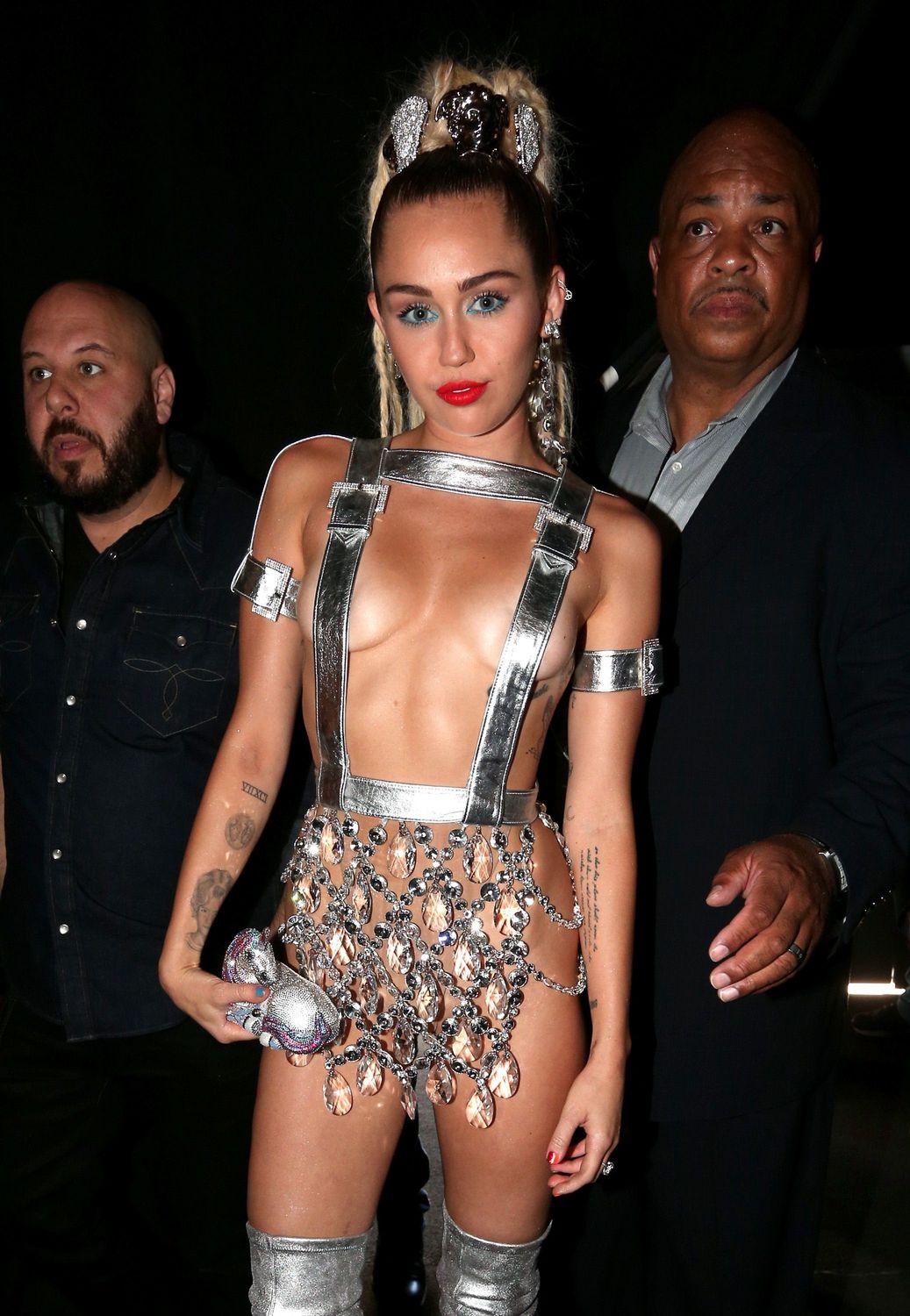 Miley-Cyrus-Sexy-115