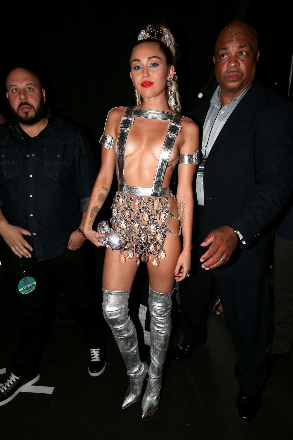 Miley-Cyrus-Sexy-116