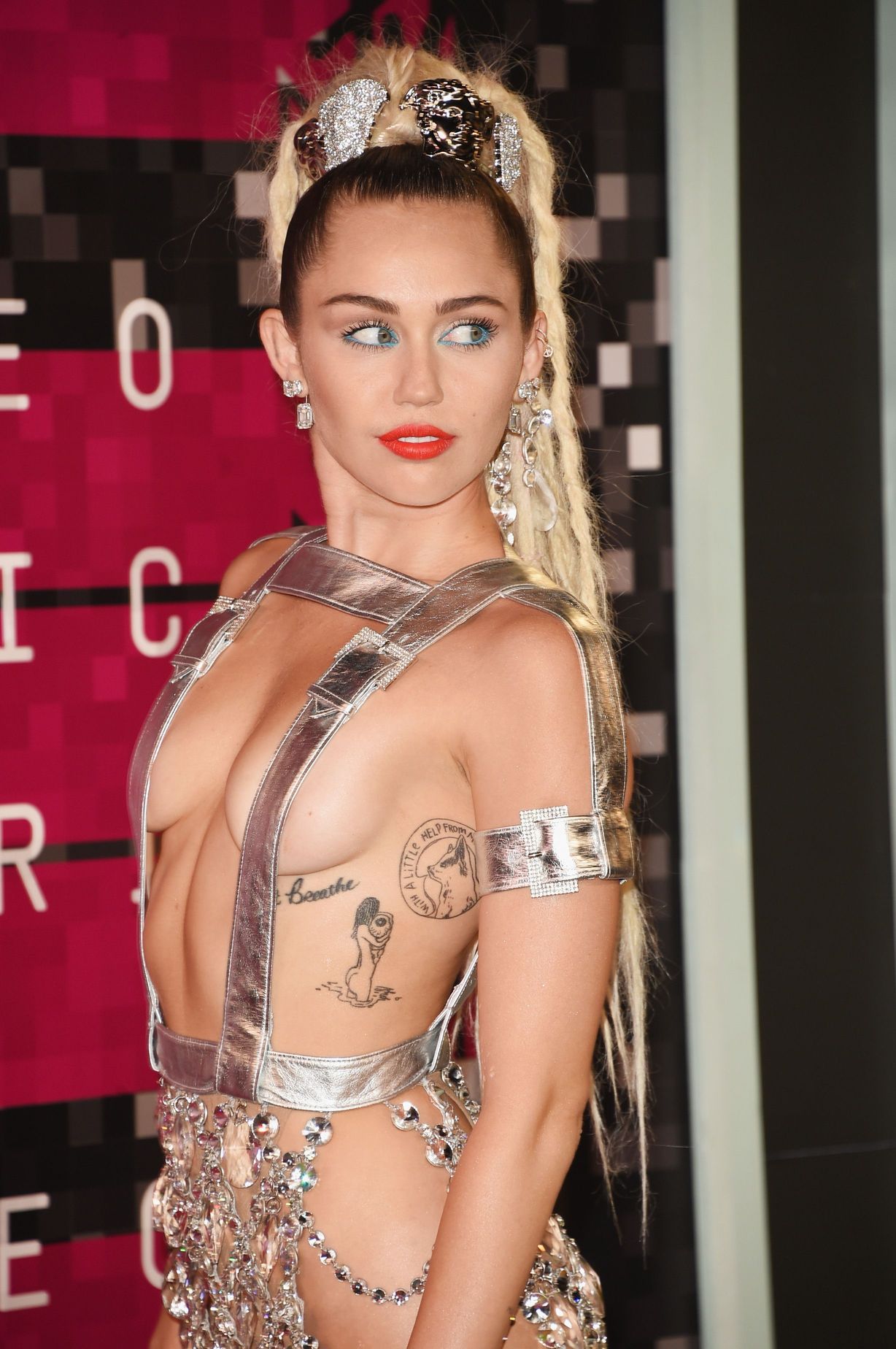 Miley-Cyrus-Sexy-164