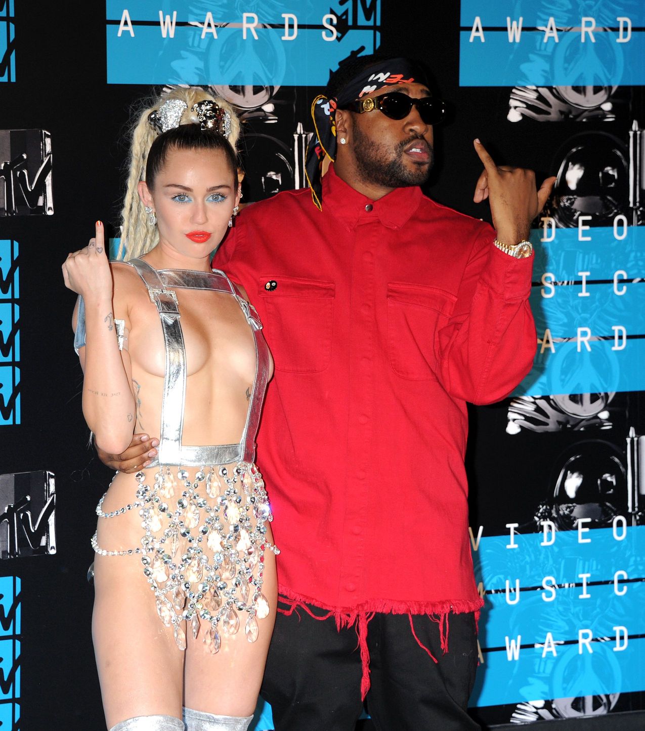 Miley-Cyrus-Sexy-69