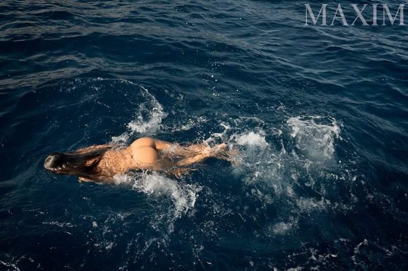 Alessandra-Ambrosio-Nude-Sexy3