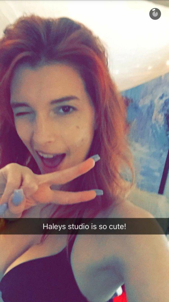 Dani-Thorne-Sexy-10