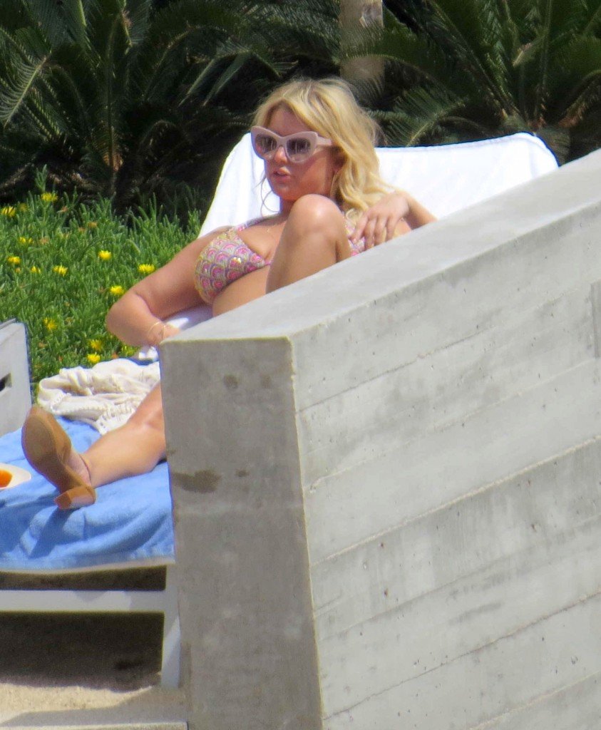 Jessica Simpson Sexy 3