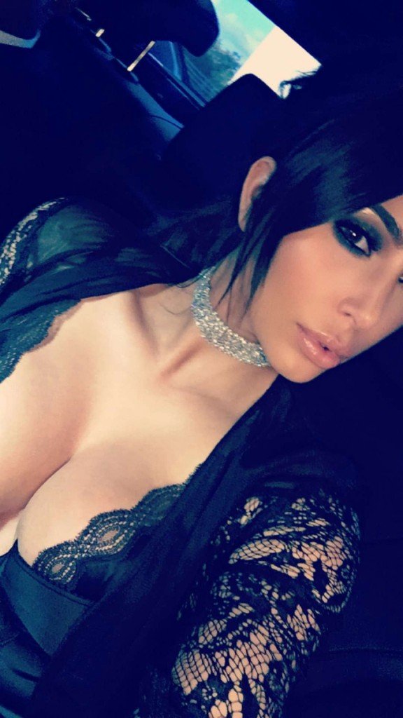 Kim Kardashian Cleavage 2
