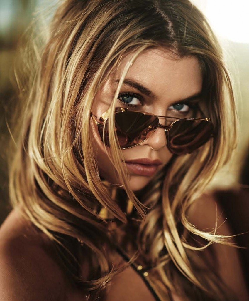 Stella Maxwell Nude & Sexy 3