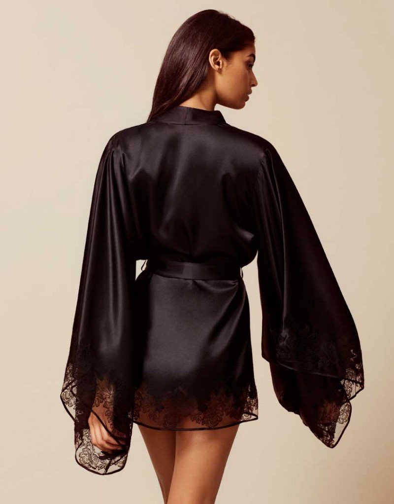 Tsanna Latouche Sexy 17
