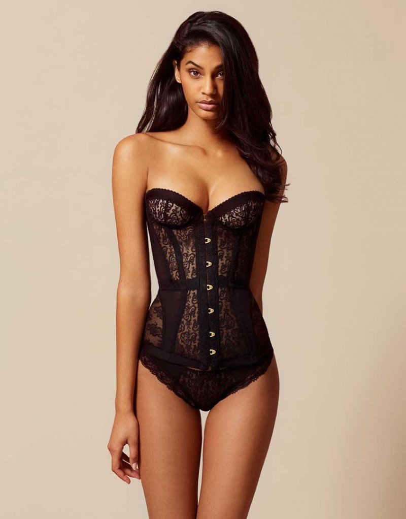 Tsanna Latouche Sexy 44