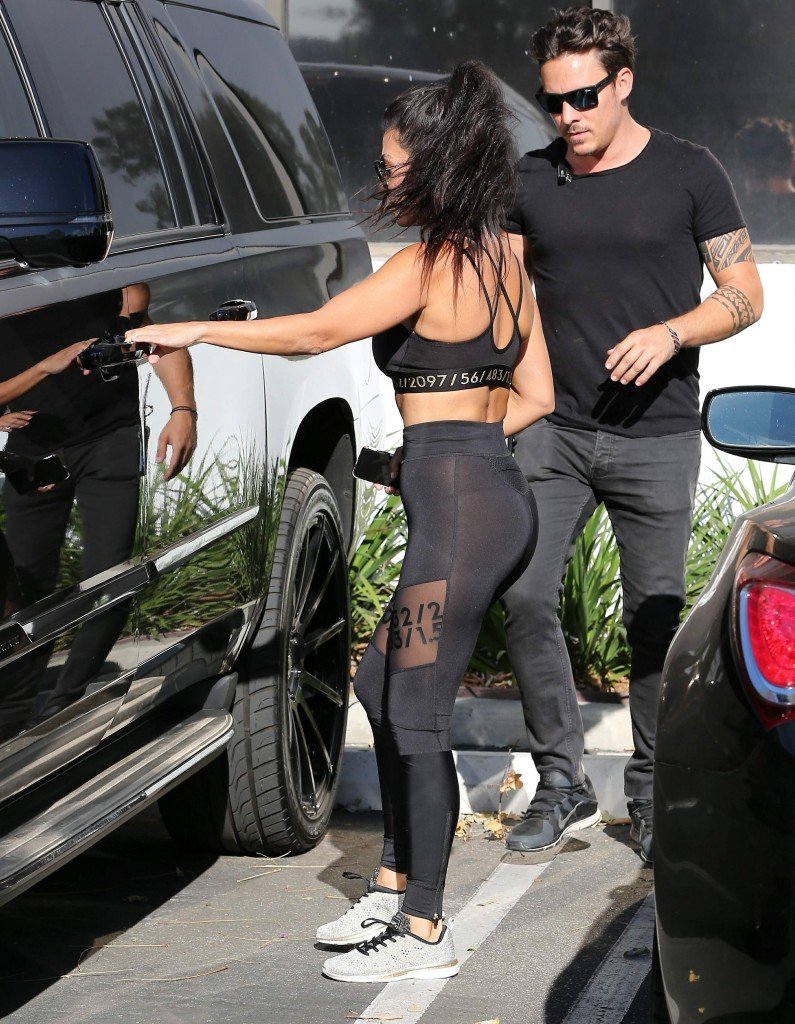 Kourtney Kardashian Sexy-4