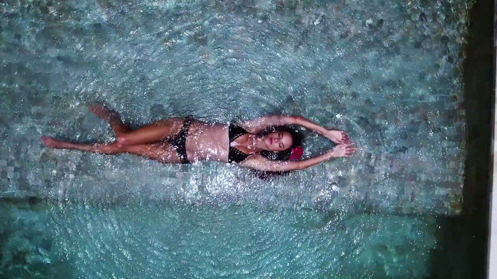 Alessandra Ambrosio Nude & Sexy 2 10 thefappening.so