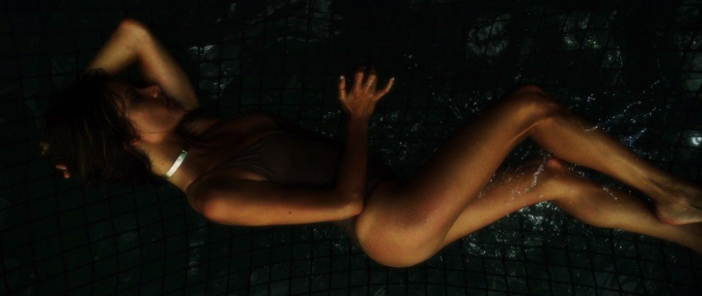 Alessandra Ambrosio Nude & Sexy 21 thefappening.so