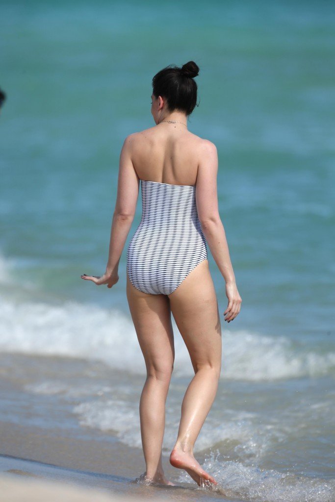 Daisy Lowe Sexy thefappening.so 5