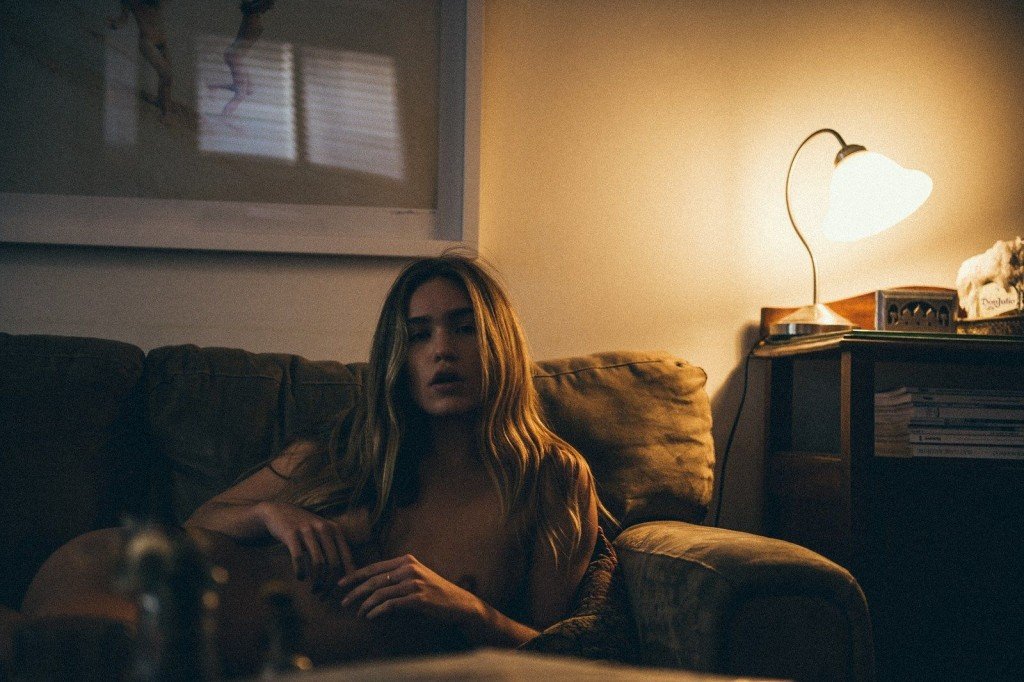 Zoe Cross Naked 4