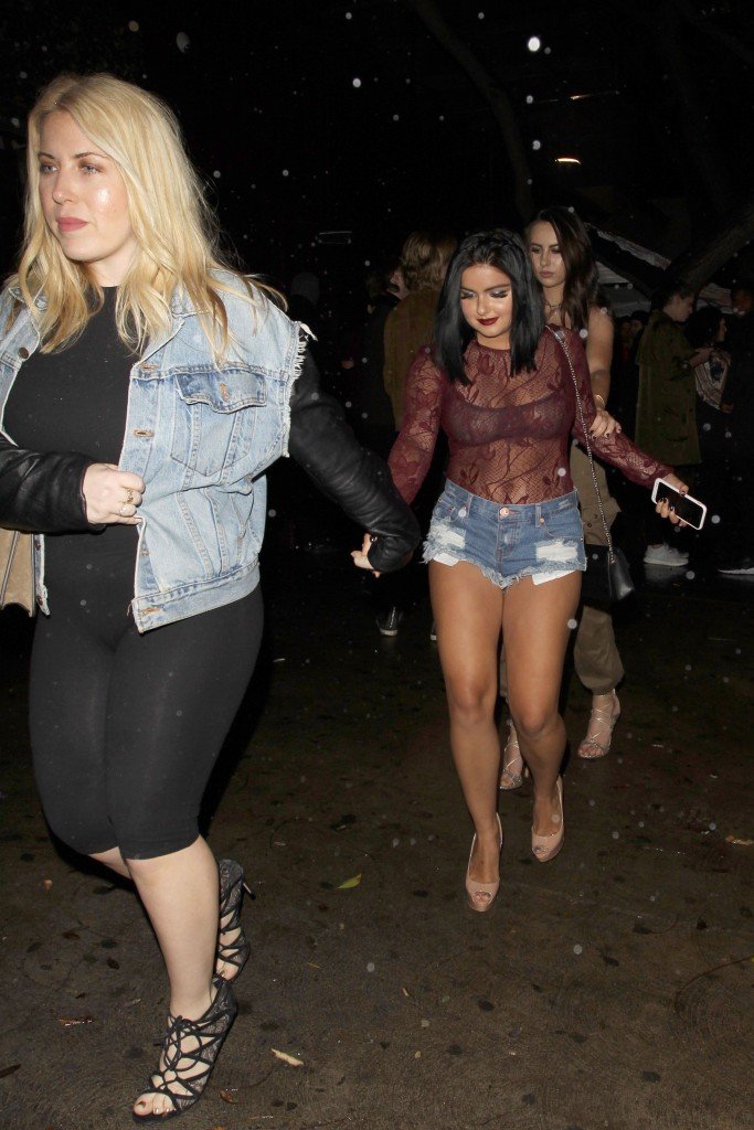 Ariel Winter Sexy thefappening.so 16