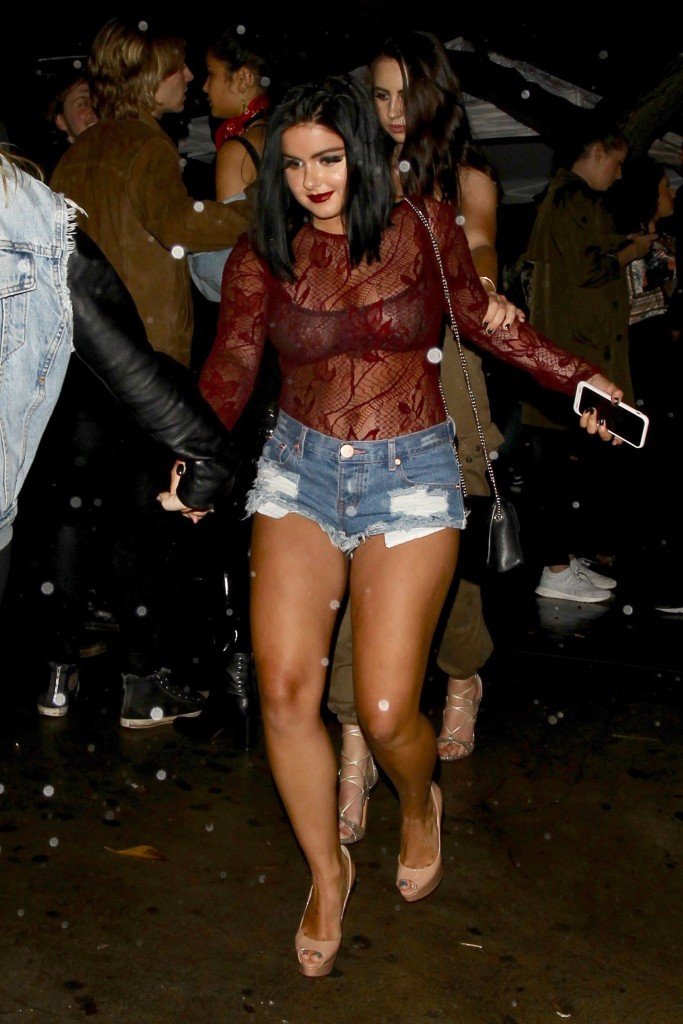 Ariel Winter Sexy thefappening.so 2