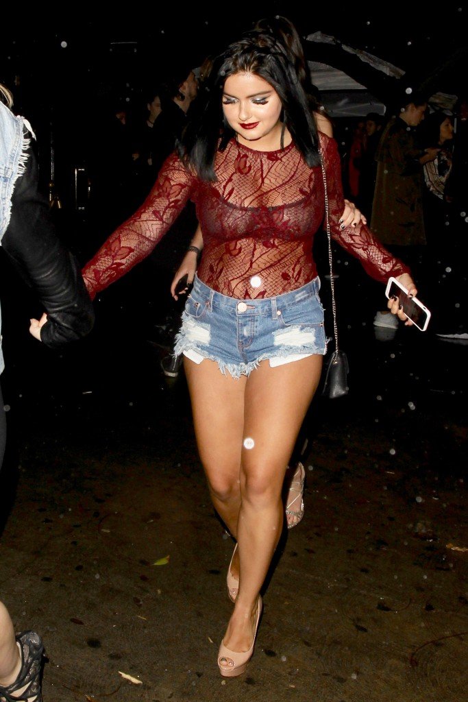 Ariel Winter Sexy thefappening.so 7