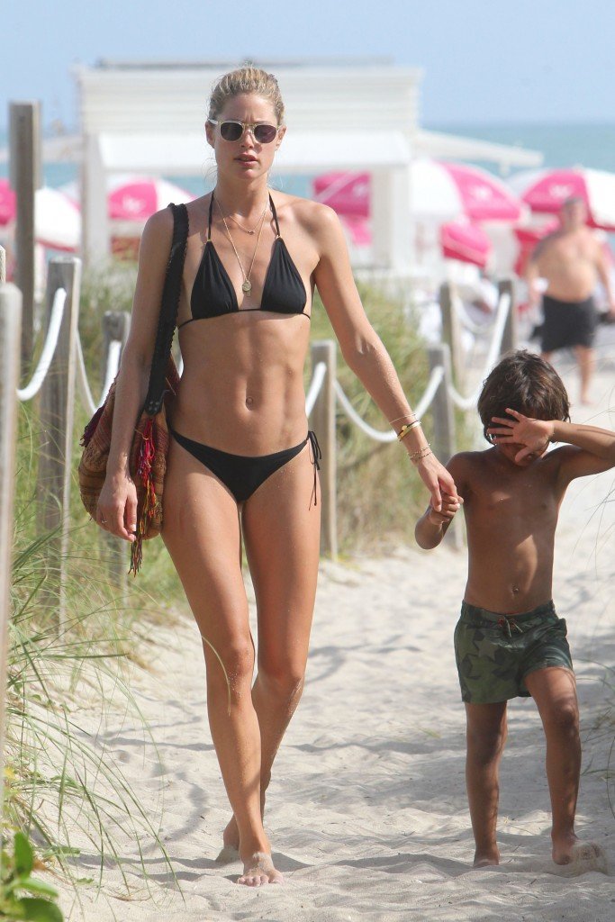 Doutzen Kroes Sexy thefappening.so 13