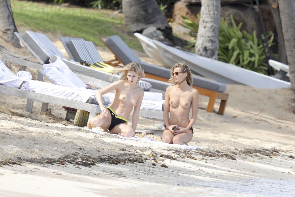 Edita Vilkeviciute Topless Sexy thefappening.so 23
