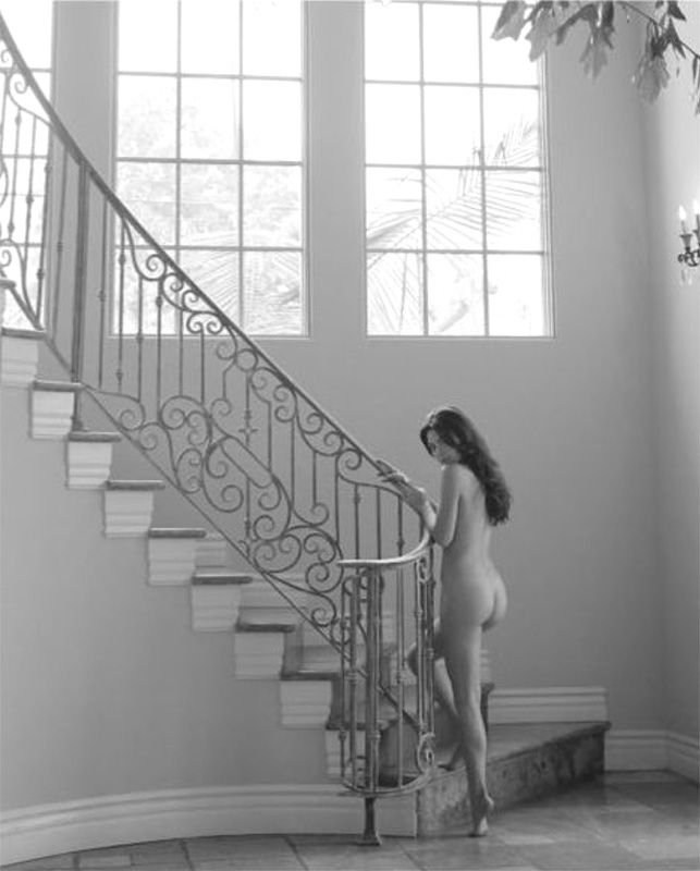 Scarlett Byrne Nude Sexy 15