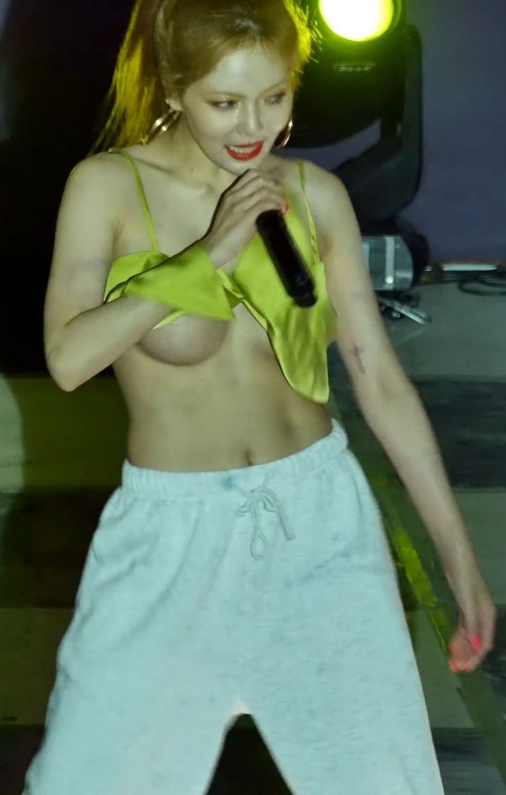 Hyuna's Tit