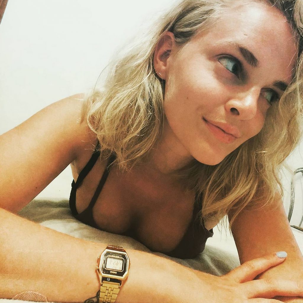 madeline brewer tits