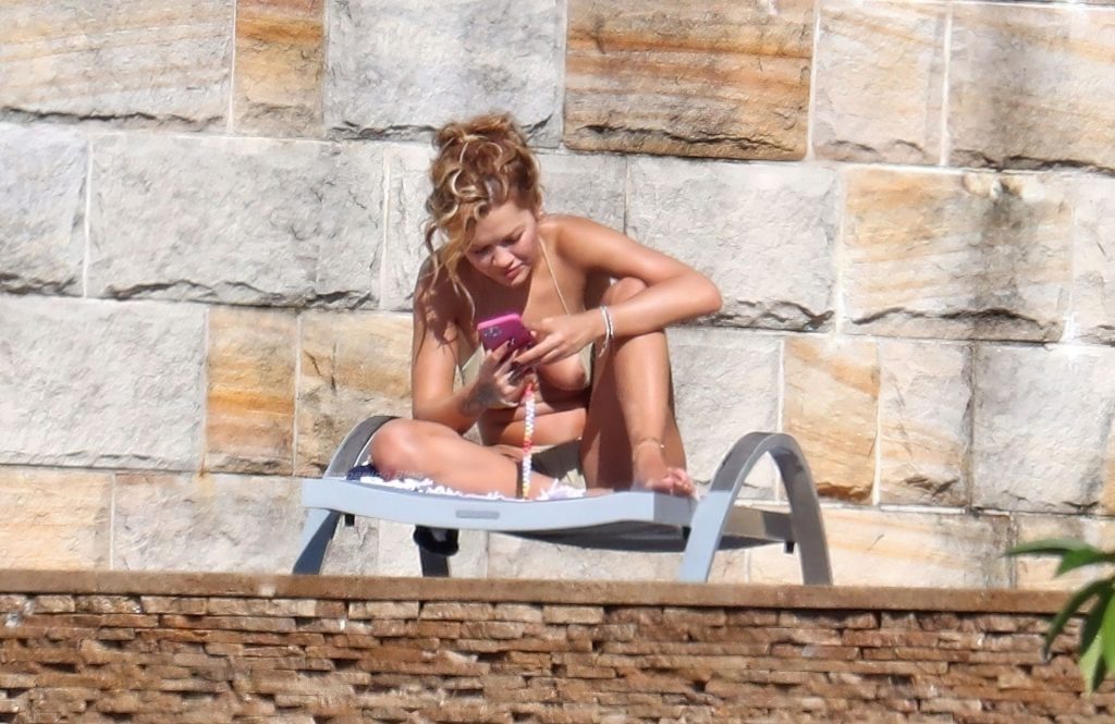 Rita Ora Nude Boobs